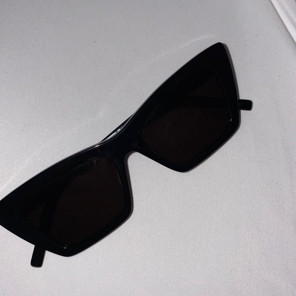 AUTHENTIC SAINT LAURENT MICA - Picture 7 of 7